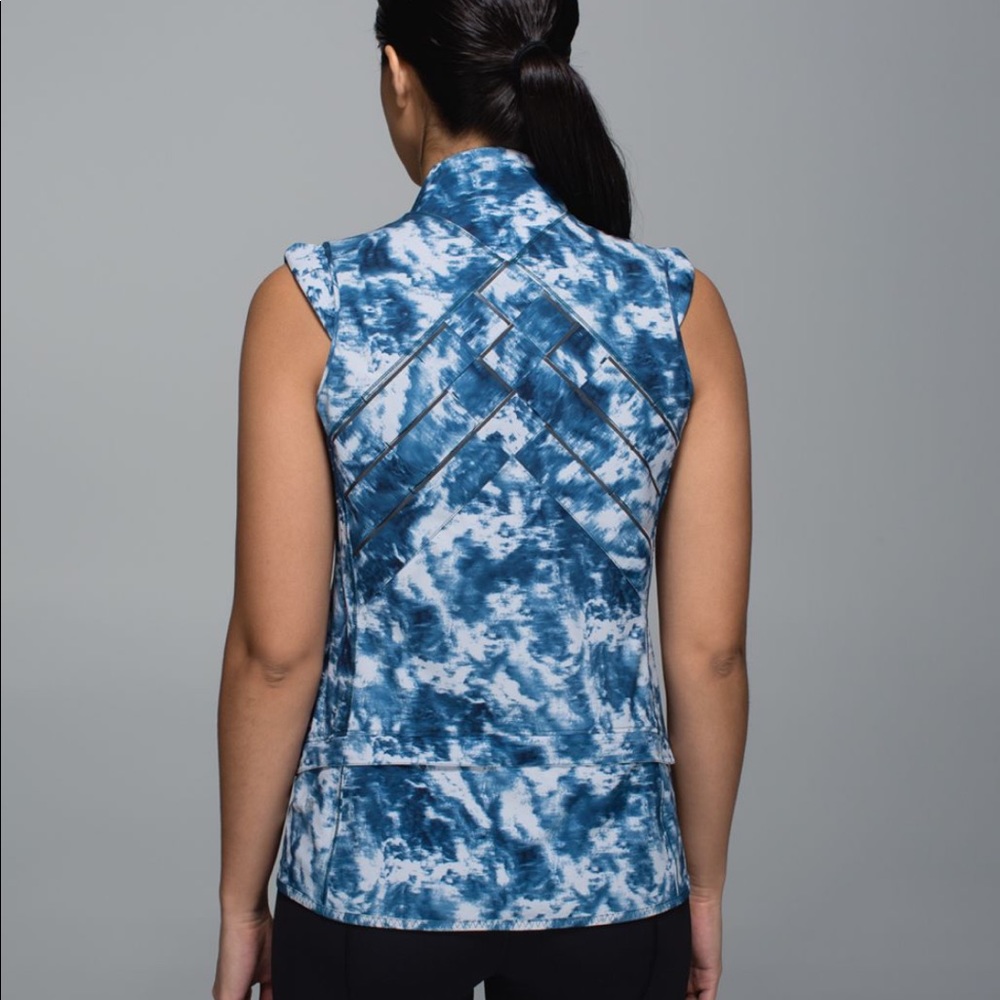 Lululemon Light Speed Vest - size 8